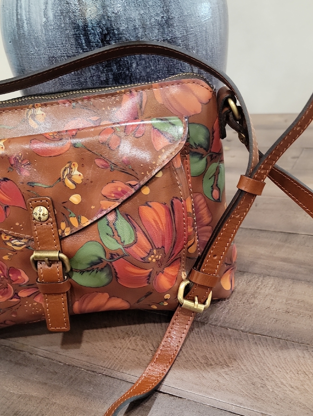 PATRISHA NASH Kirby East West Summer Drawing Crossbody Bag Purse - Picture 3 of 11